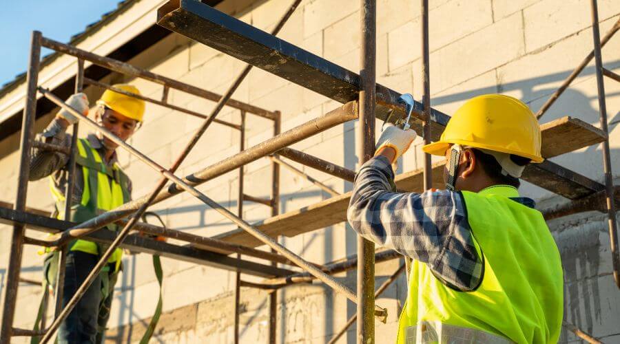 Professional gutter cleaning in Ridgecrest, NC